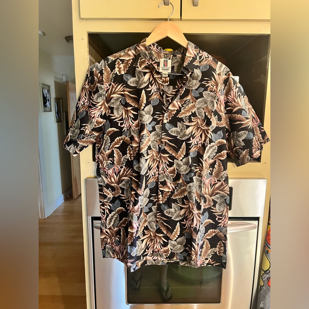 Tori Richard Honolulu Men’s Button Down Sz. L Like New 
MSRP:$120